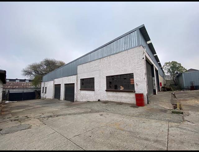 2,000M² WAREHOUSE TO LET IN INDUSTRIA WEST